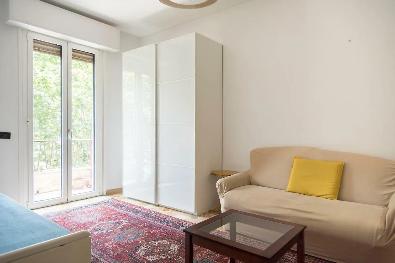 Apartment Youhosty - Pezzotti 18 Milan Italy